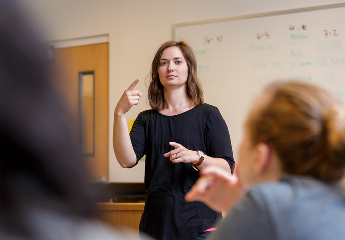 İşaret Dili Tercümanlığı Eğitimi